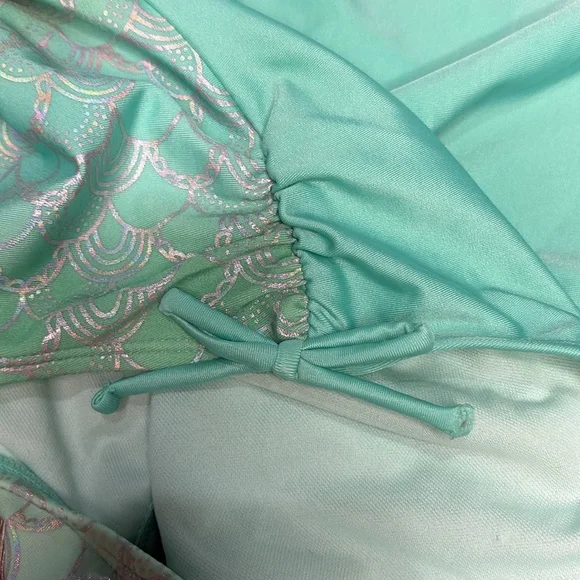 Girls large Cat & Jack one piece swimsuit green in color with mermaid style - Picture 3 of 6